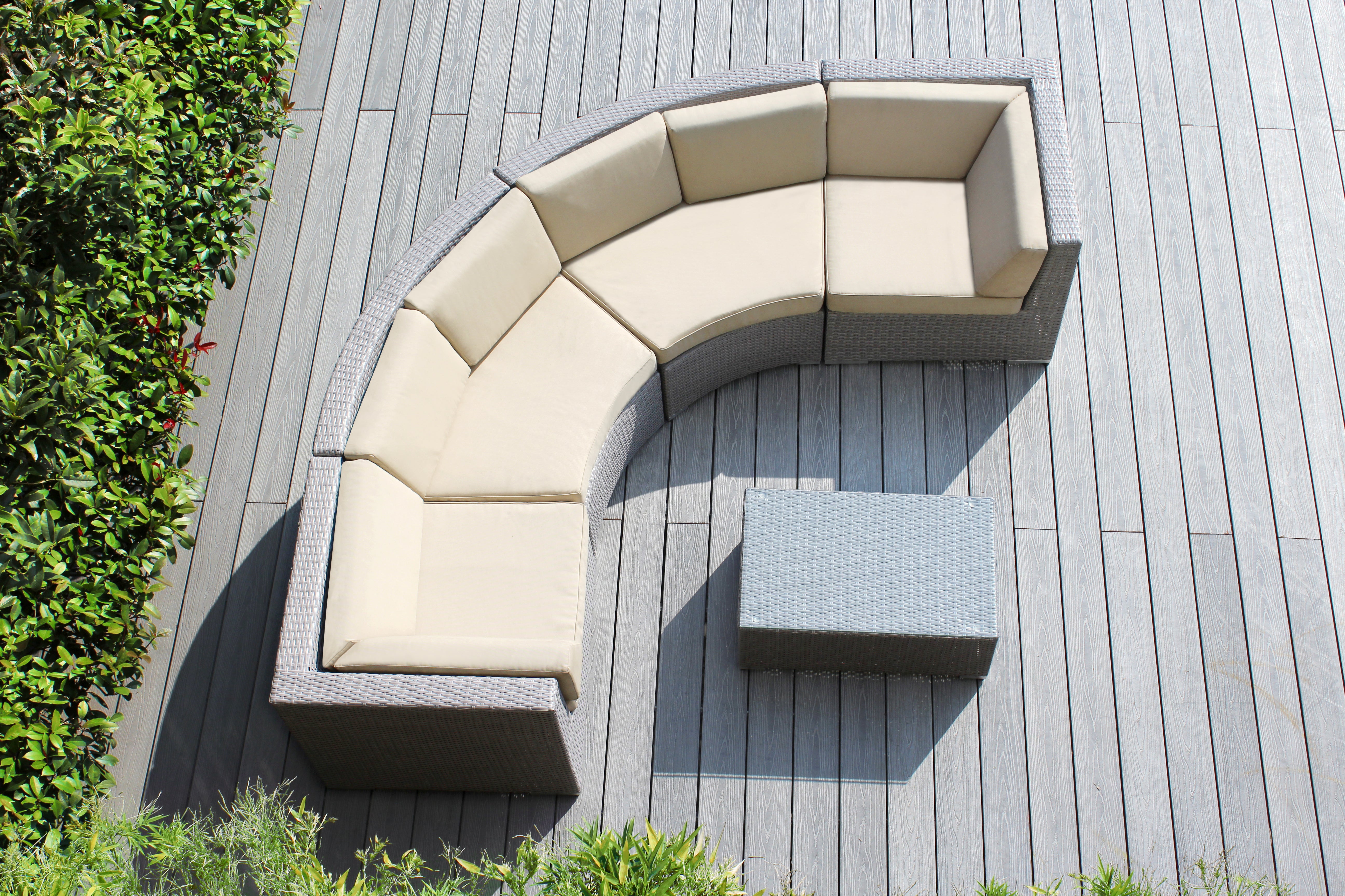 Fully Assembled Rainshield Patio Furniture - Ohana 5 Piece Curved Seating Set with 6" Rainshield Cushions